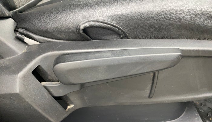 2022 Tata ALTROZ XZ PETROL, Petrol, Manual, 22,893 km, Driver Side Adjustment Panel