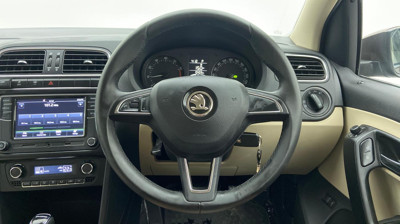 2020 Skoda Rapid 1.0 AMBITION TSI AT, Petrol, Automatic, 10,713 km, Steering Wheel Close Up