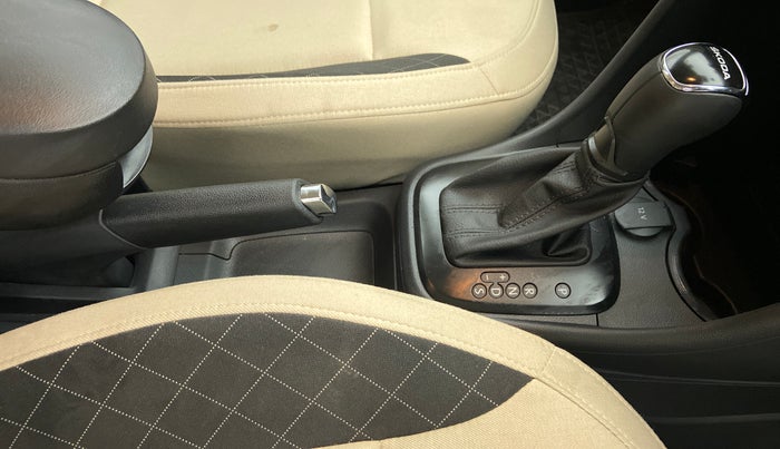 2020 Skoda Rapid 1.0 AMBITION TSI AT, Petrol, Automatic, 10,713 km, Gear Lever
