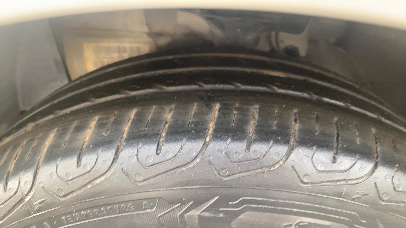 2014 Chevrolet Sail 1.2 LT ABS, Petrol, Manual, 43,091 km, Left Front Tyre Tread