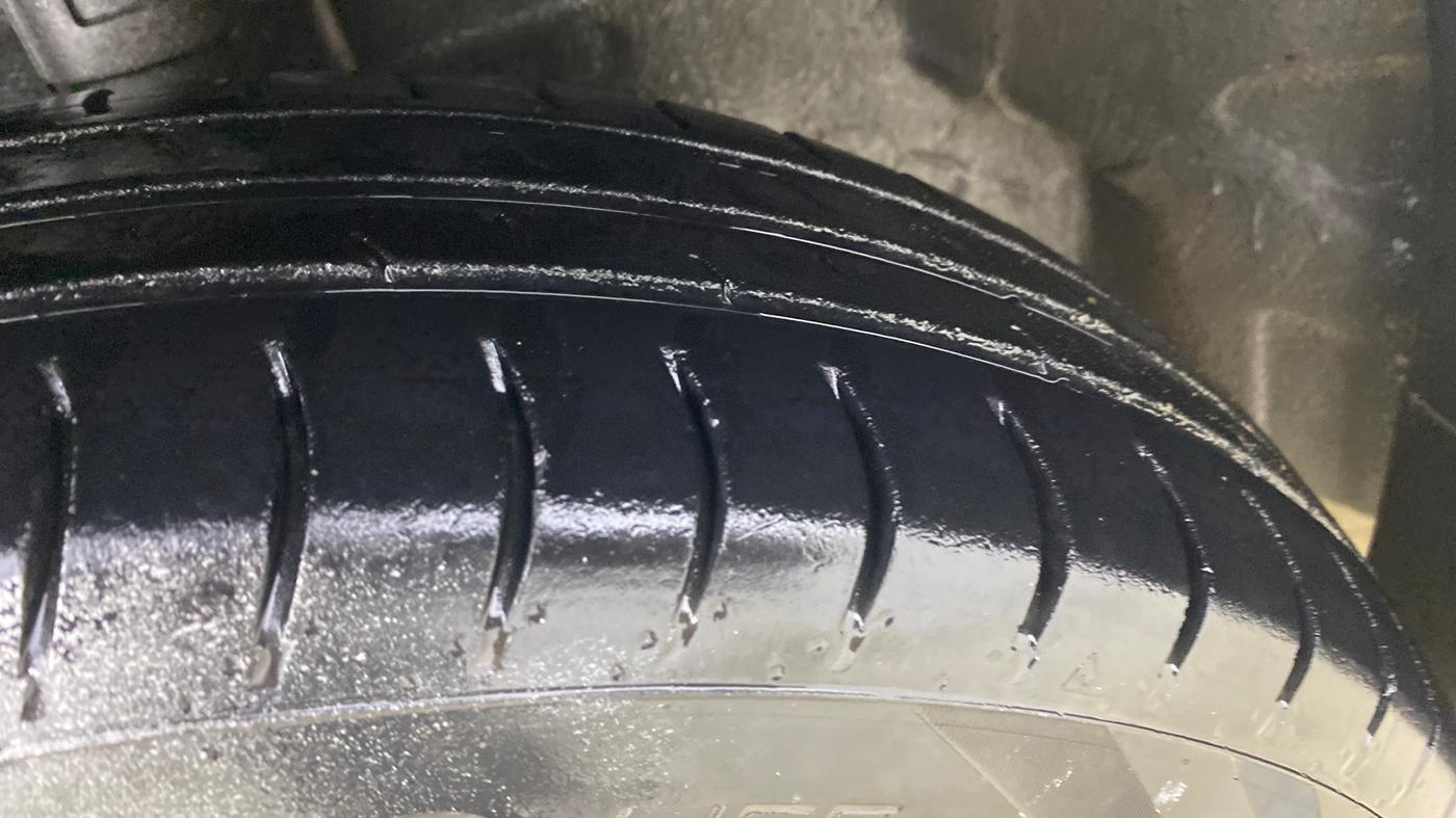 2014 Maruti Swift VXI, Petrol, Manual, 52,514 km, Left Front Tyre Tread