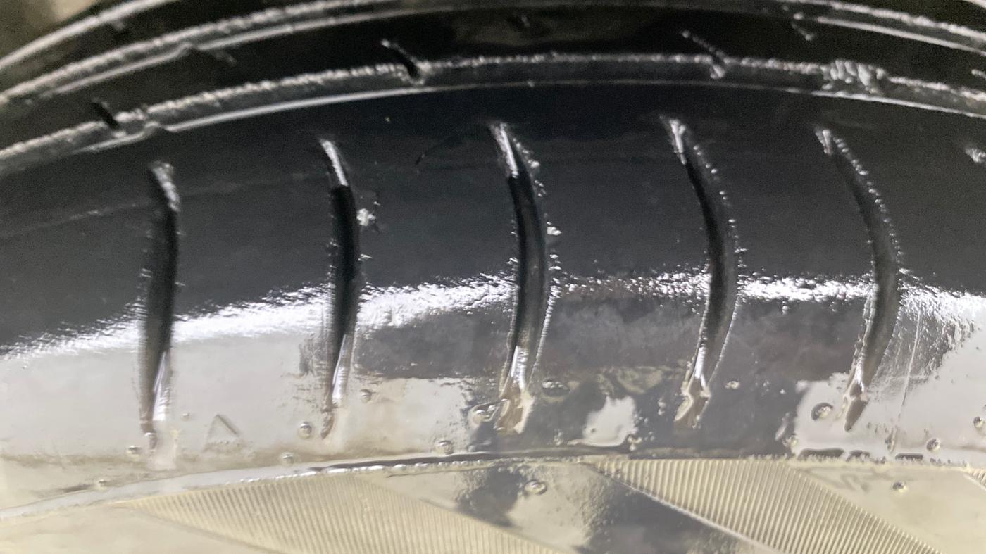 2014 Maruti Swift VXI, Petrol, Manual, 52,514 km, Right Front Tyre Tread