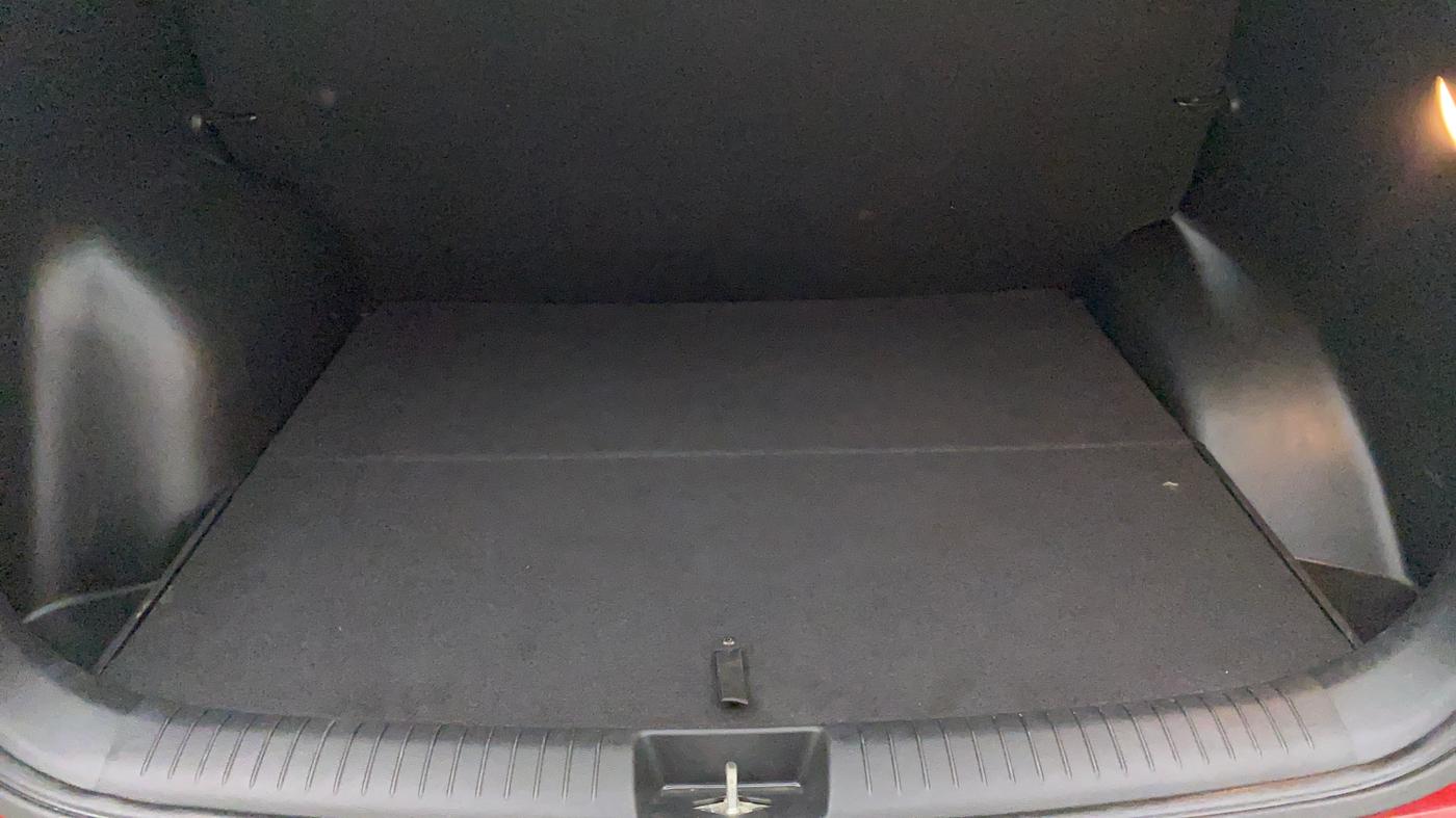 2017 Hyundai Creta E PLUS 1.6 PETROL, Petrol, Manual, 62,559 km, Boot Inside