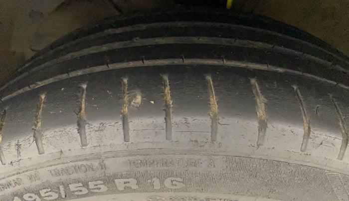 2017 Maruti Baleno ZETA CVT PETROL 1.2, Petrol, Automatic, 41,731 km, Left Front Tyre Tread