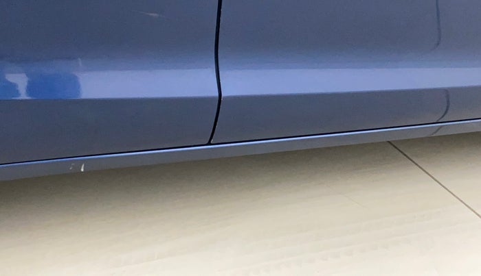 2017 Maruti Baleno ZETA CVT PETROL 1.2, Petrol, Automatic, 41,731 km, Right running board - Minor scratches