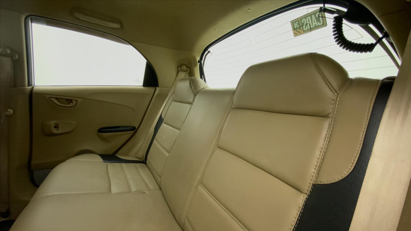 2018 Honda Brio S(O) MT, CNG, Manual, 90,872 km, Right Side Rear Door Cabin