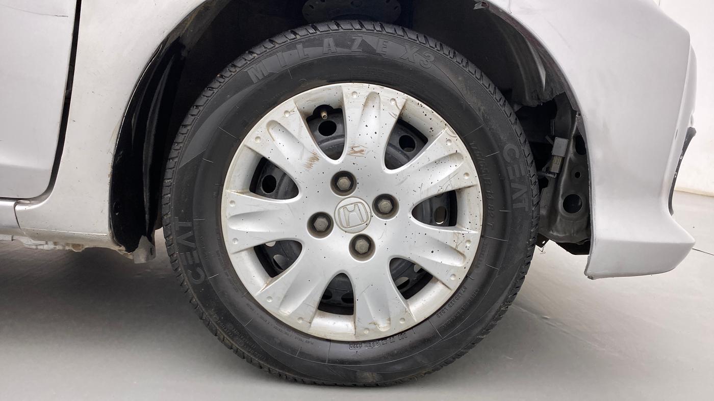 2018 Honda Brio S(O) MT, CNG, Manual, 90,872 km, Right Front Wheel