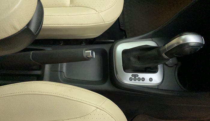 2020 Volkswagen Vento HIGHLINE PLUS 1.0L TSI AT, Petrol, Automatic, 89,771 km, Gear Lever
