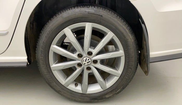 2020 Volkswagen Vento HIGHLINE PLUS 1.0L TSI AT, Petrol, Automatic, 89,771 km, Left Rear Wheel