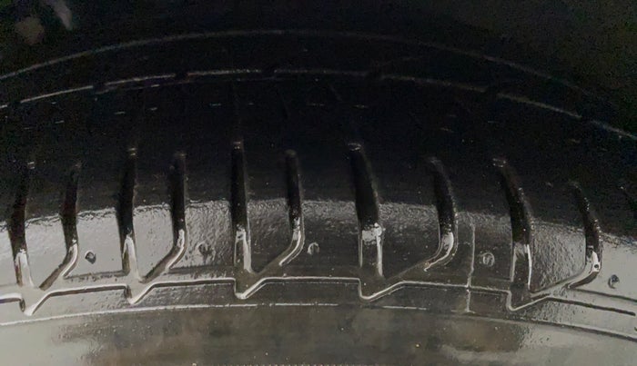 2020 Volkswagen Vento HIGHLINE PLUS 1.0L TSI AT, Petrol, Automatic, 89,771 km, Left Front Tyre Tread