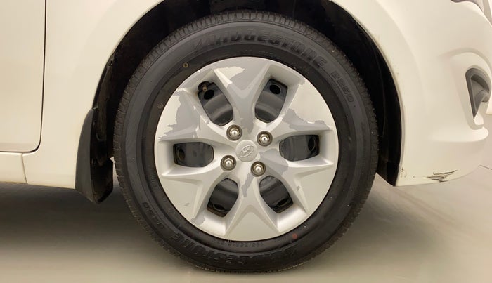 2017 Hyundai Verna FLUIDIC 4S 1.4 VTVT, Petrol, Manual, 27,636 km, Right Front Wheel
