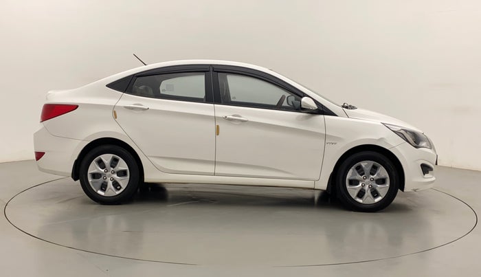 2017 Hyundai Verna FLUIDIC 4S 1.4 VTVT, Petrol, Manual, 27,636 km, Right Side View