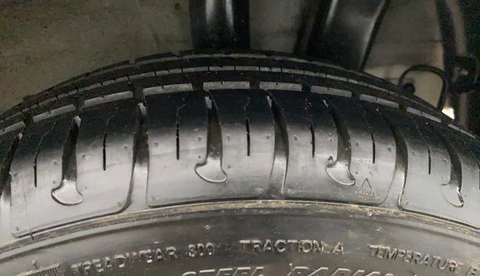 2014 Hyundai Grand i10 MAGNA 1.2 KAPPA VTVT, Petrol, Manual, 5,213 km, Left Rear Tyre Tread