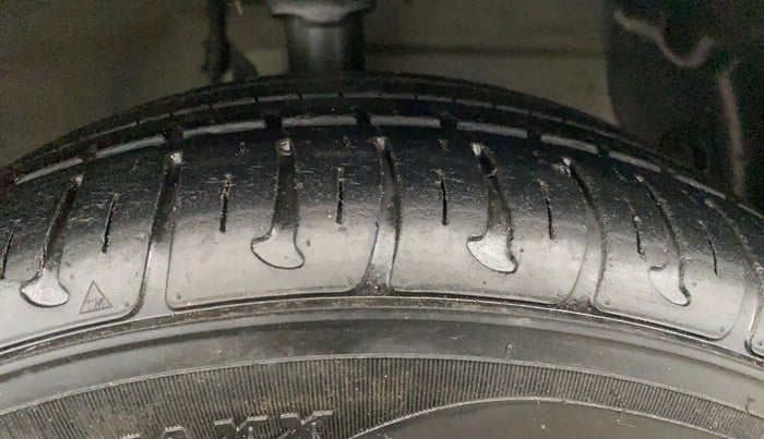 2014 Hyundai Grand i10 MAGNA 1.2 KAPPA VTVT, Petrol, Manual, 5,213 km, Right Front Tyre Tread