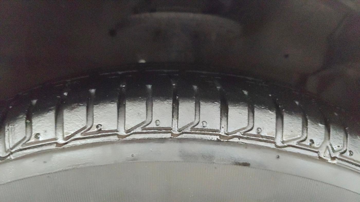 2018 Maruti Ciaz DELTA 1.5 SHVS MT PETROL, Petrol, Manual, 1,03,692 km, Right Front Tyre Tread