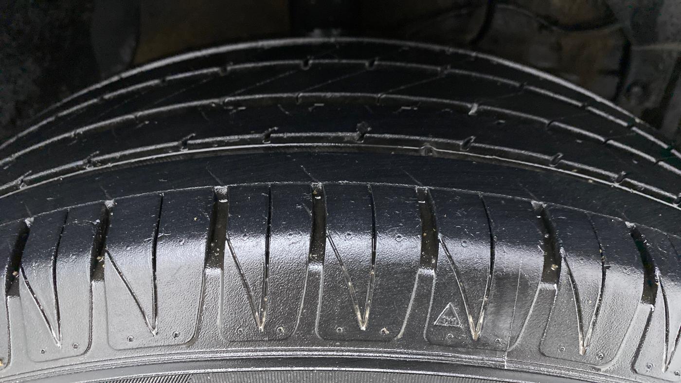 2020 Maruti Vitara Brezza ZXI +, Petrol, Manual, 25,486 km, Right Front Tyre Tread