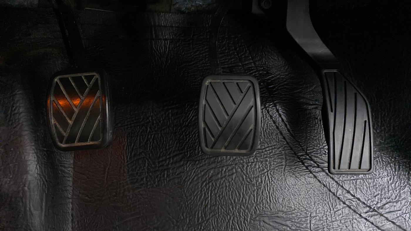 2020 Maruti Vitara Brezza ZXI +, Petrol, Manual, 25,486 km, Pedals