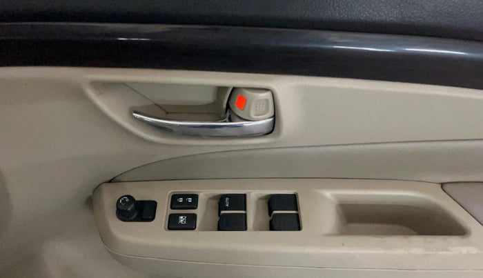 2016 Maruti Ciaz ZXI, Petrol, Manual, 85,653 km, Driver Side Door Panels Control