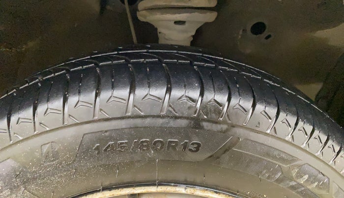 2014 Maruti Wagon R 1.0 LXI CNG, CNG, Manual, 94,432 km, Right Front Tyre Tread