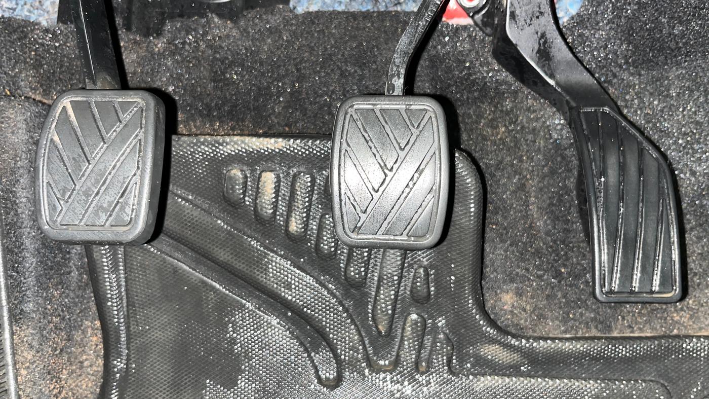 2024 Maruti BREZZA LXI, Petrol, Manual, 50,719 km, Pedals