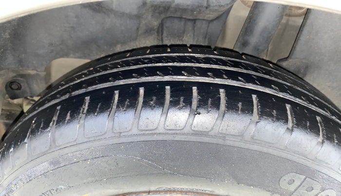 2019 Maruti Swift VXI AMT, Petrol, Automatic, 57,492 km, Left Rear Tyre Tread