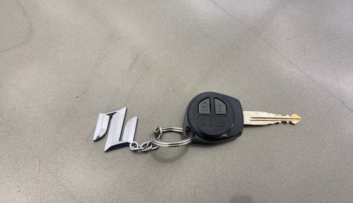 2019 Maruti Swift VXI AMT, Petrol, Automatic, 57,492 km, Key Close Up