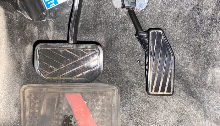 2019 Maruti Swift VXI AMT, Petrol, Automatic, 57,492 km, Pedals