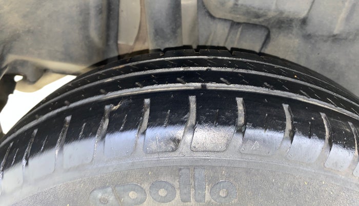 2019 Maruti Swift VXI AMT, Petrol, Automatic, 57,492 km, Right Rear Tyre Tread