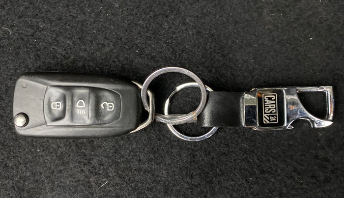 2019 Tata Tiago XZ+ 1.2 Revotron, Petrol, Manual, 98,903 km, Key Close Up