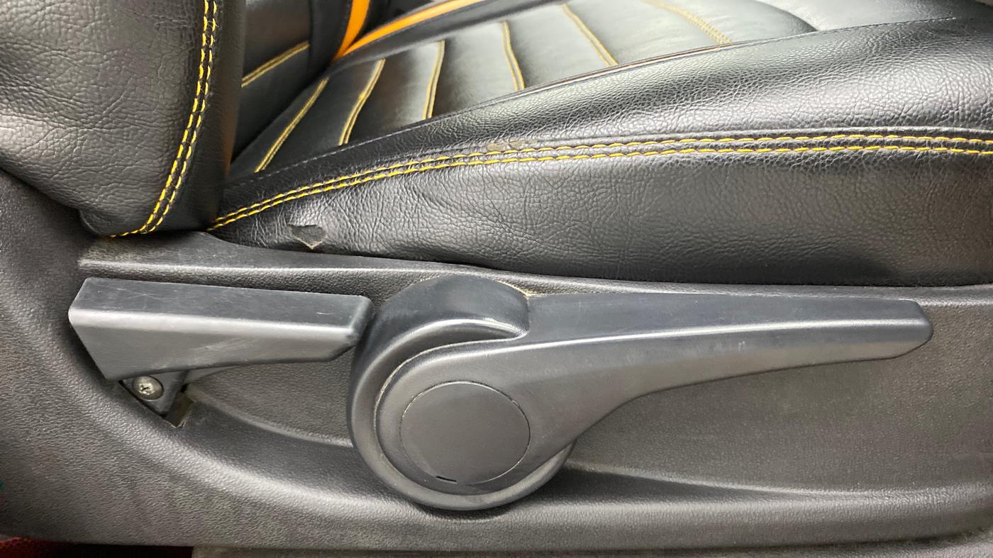 2019 Tata Tiago XZ+ 1.2 Revotron, Petrol, Manual, 98,903 km, Driver Side Adjustment Panel