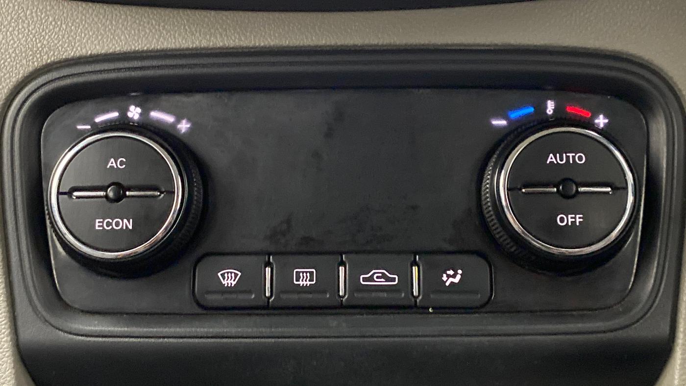 2019 Tata Tiago XZ+ 1.2 Revotron, Petrol, Manual, 98,903 km, Automatic Climate Control