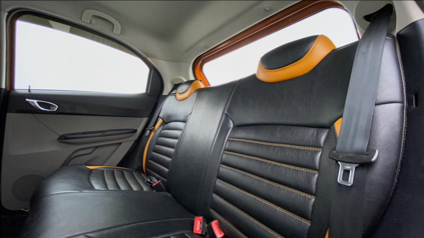 2019 Tata Tiago XZ+ 1.2 Revotron, Petrol, Manual, 98,903 km, Right Side Rear Door Cabin