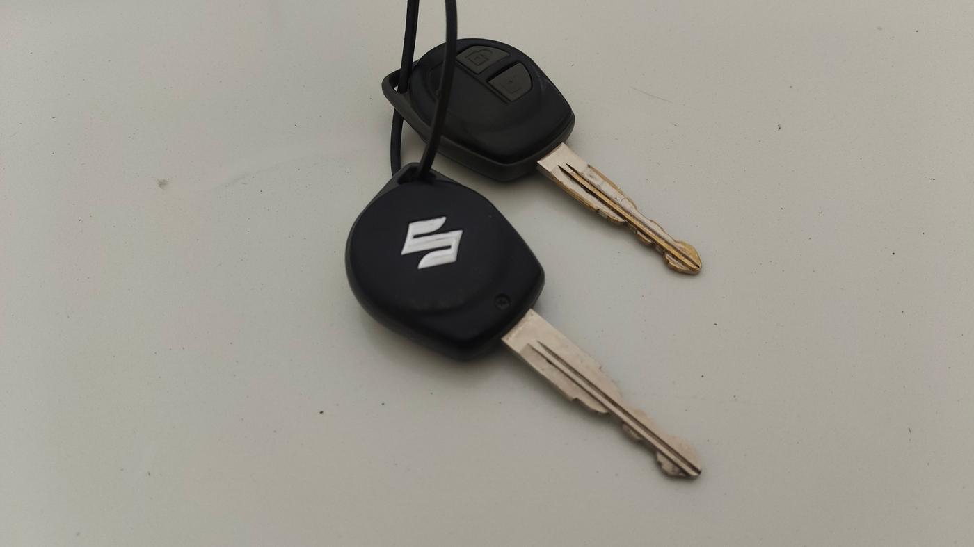 2019 Maruti Swift Dzire TOUR S-CNG, CNG, Manual, 73,276 km, Key Close Up