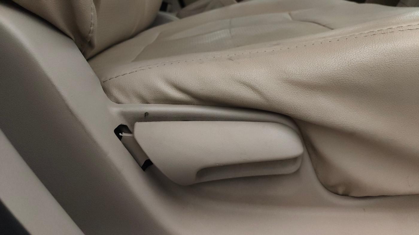 2019 Maruti Swift Dzire TOUR S-CNG, CNG, Manual, 73,276 km, Driver Side Adjustment Panel