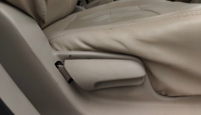 2019 Maruti Swift Dzire TOUR S-CNG, CNG, Manual, 73,276 km, Driver Side Adjustment Panel