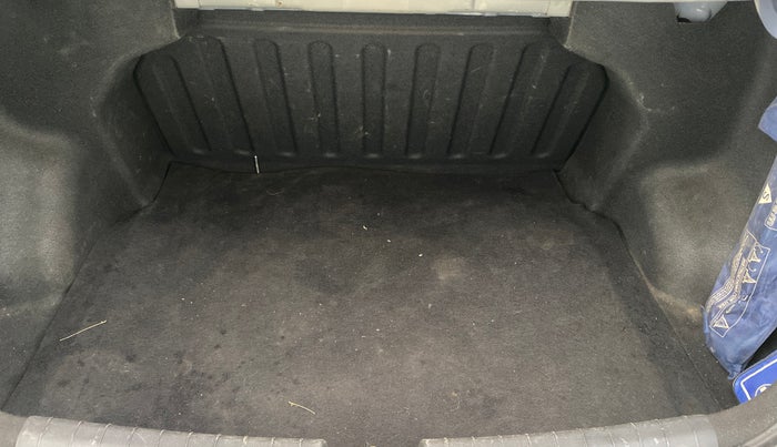 2014 Hyundai Xcent S 1.2, Petrol, Manual, 41,829 km, Boot Inside