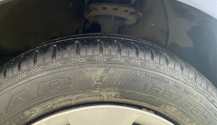 2014 Hyundai Xcent S 1.2, Petrol, Manual, 41,829 km, Right Front Tyre Tread