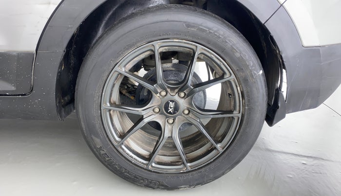 2015 Hyundai Creta 1.6 SX PLUS PETROL, CNG, Manual, 68,901 km, Left Rear Wheel