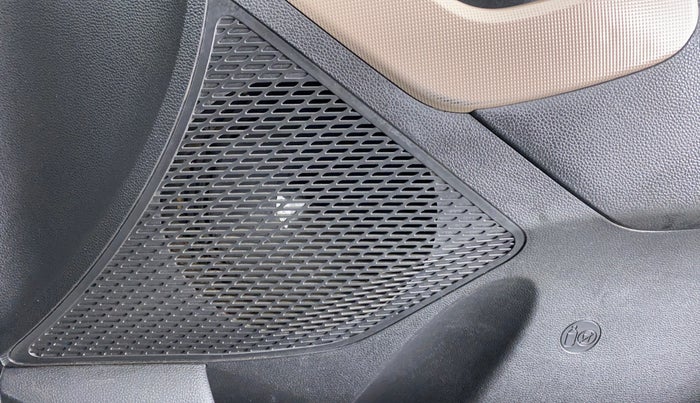 2015 Hyundai Creta 1.6 SX PLUS PETROL, CNG, Manual, 68,901 km, Speaker