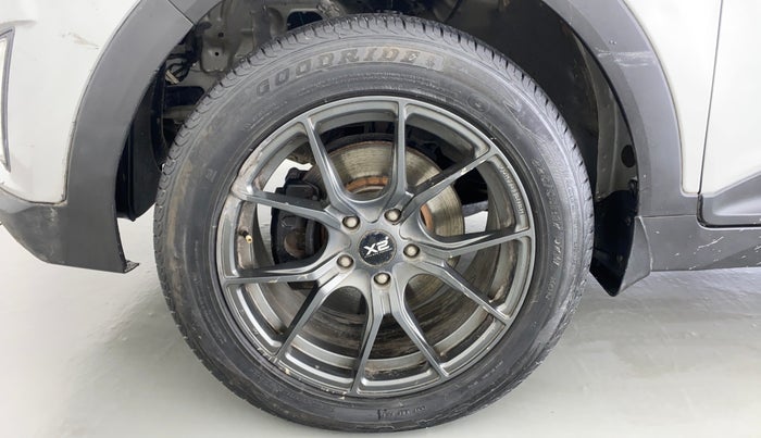 2015 Hyundai Creta 1.6 SX PLUS PETROL, CNG, Manual, 68,901 km, Left Front Wheel