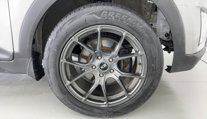 2015 Hyundai Creta 1.6 SX PLUS PETROL, CNG, Manual, 68,901 km, Right Front Wheel