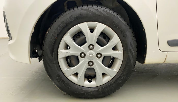 2016 Hyundai Grand i10 SPORTZ 1.2 KAPPA VTVT, Petrol, Manual, 85,017 km, Left Front Wheel