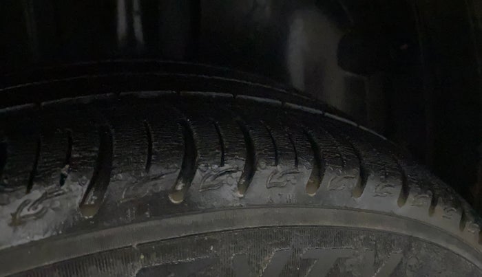 2021 Tata ALTROZ XZ PETROL, Petrol, Manual, 61,016 km, Left Rear Tyre Tread