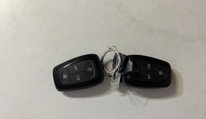 2021 Tata ALTROZ XZ PETROL, Petrol, Manual, 61,016 km, Key Close Up