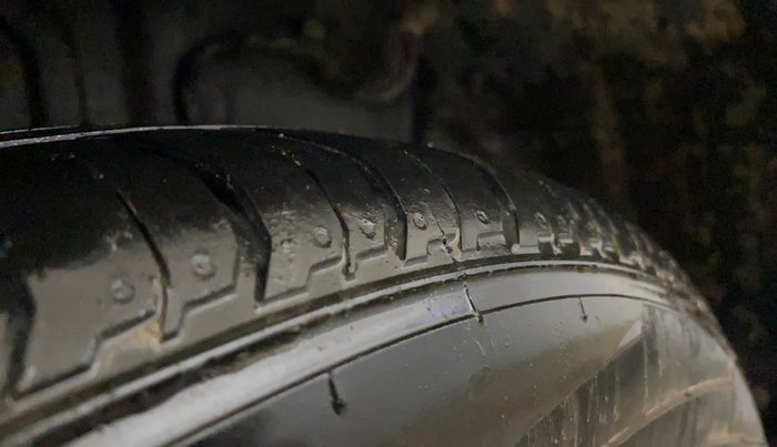 2021 Tata ALTROZ XZ PETROL, Petrol, Manual, 61,016 km, Right Rear Tyre Tread