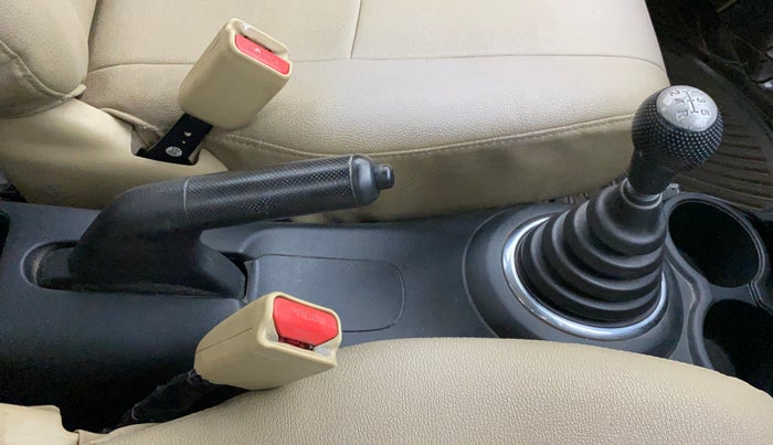 2015 Honda Brio S MT, Petrol, Manual, 39,375 km, Gear Lever