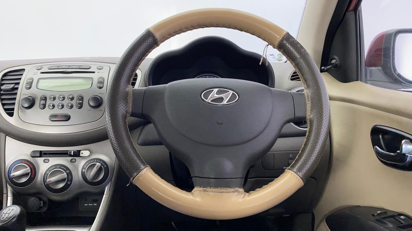 2014 Hyundai i10 SPORTZ 1.1, Petrol, Manual, 57,602 km, Steering Wheel Close Up