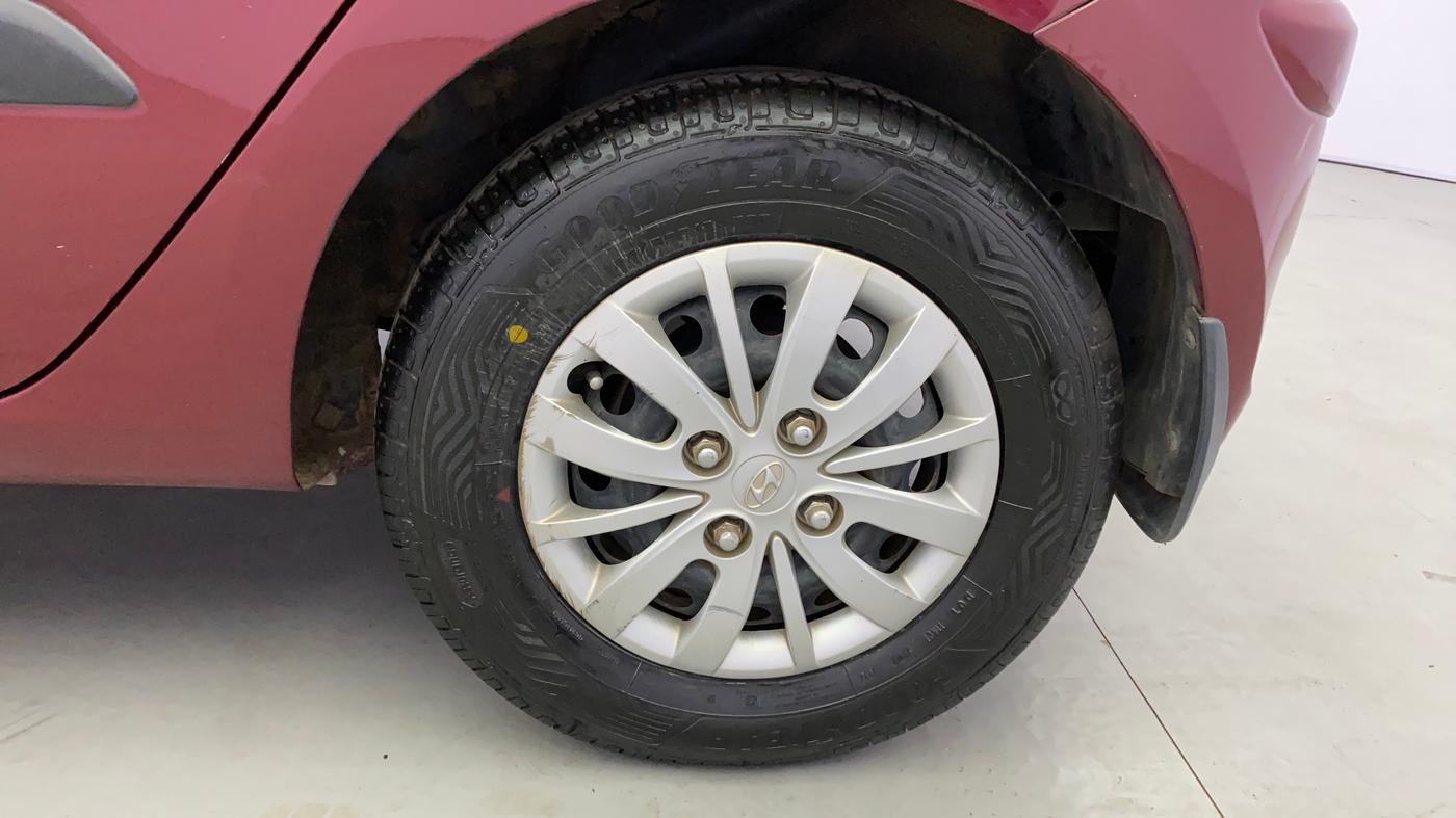 2014 Hyundai i10 SPORTZ 1.1, Petrol, Manual, 57,602 km, Left Rear Wheel