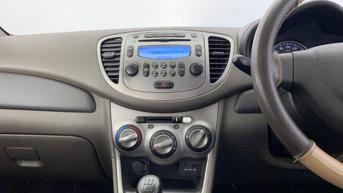 2014 Hyundai i10 SPORTZ 1.1, Petrol, Manual, 57,602 km, Air Conditioner