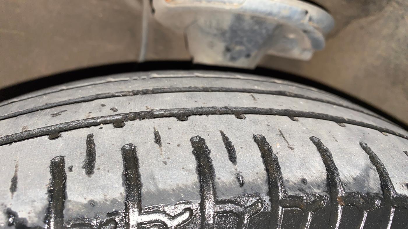 2014 Hyundai i10 SPORTZ 1.1, Petrol, Manual, 57,602 km, Left Front Tyre Tread